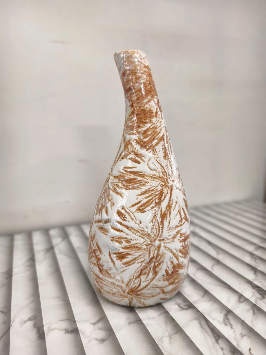Rustic Ceramic Pear Vase, Hand-Painted Starburst Pattern, Bohemian Home Decor, Earthy Decorative Accent for Dried Flowers